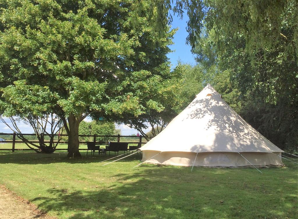 Oxford Riverside Glamping Extérieur photo
